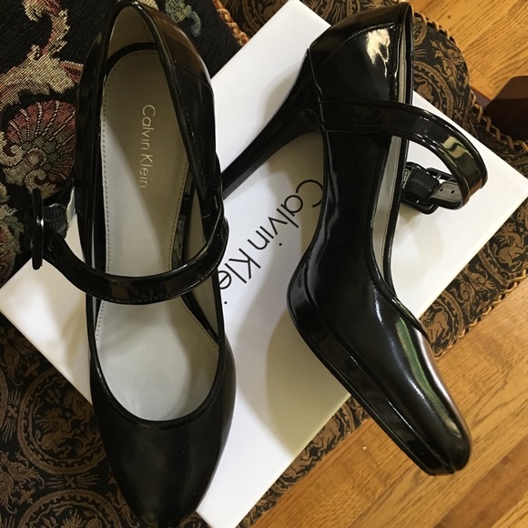 Calvin Klein Mary Janes Size 8M - Picture 1 of 8